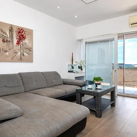 Awesome In With Wi-fi Apartment Sibenik